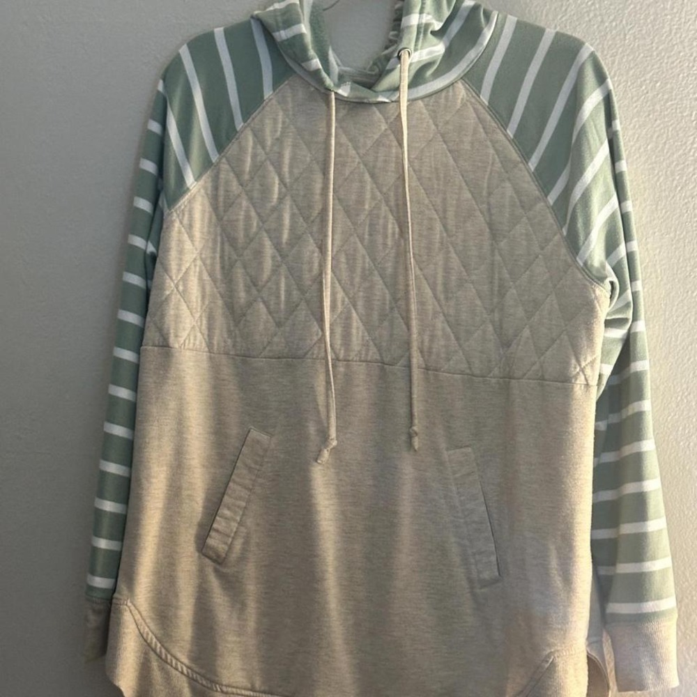 Maurices Striped Long Sleeve Hoodie Quilted Front Pullover